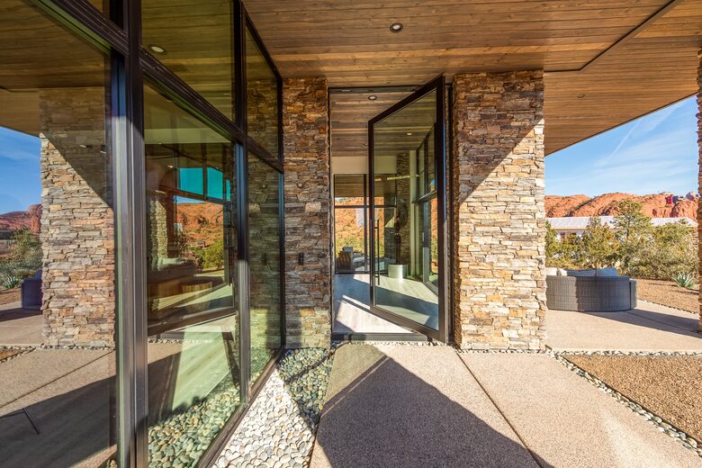 360° Views & Architectural Brilliance in Sedona - Sedona, Arizona
