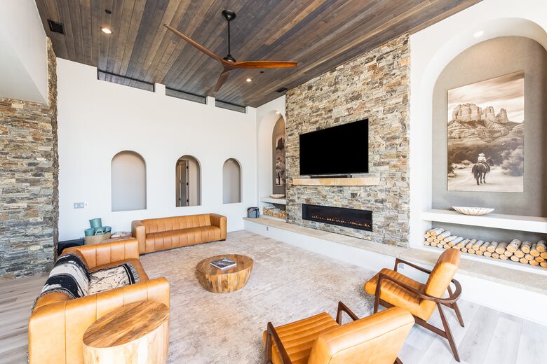 360° Views & Architectural Brilliance in Sedona - Sedona, Arizona