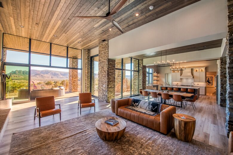 360° Views & Architectural Brilliance in Sedona - Sedona, Arizona