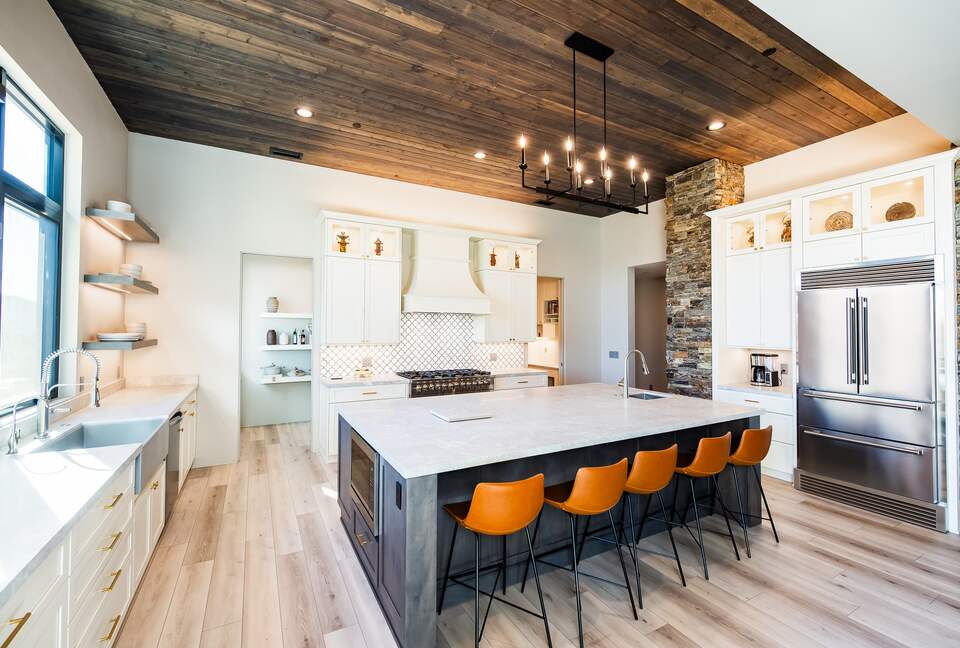 360° Views & Architectural Brilliance in Sedona - Sedona, Arizona