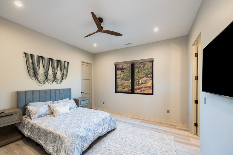 360° Views & Architectural Brilliance in Sedona - Sedona, Arizona