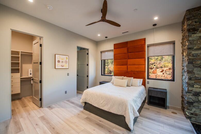 360° Views & Architectural Brilliance in Sedona - Sedona, Arizona
