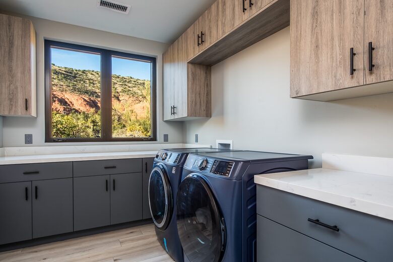 360° Views & Architectural Brilliance in Sedona - Sedona, Arizona