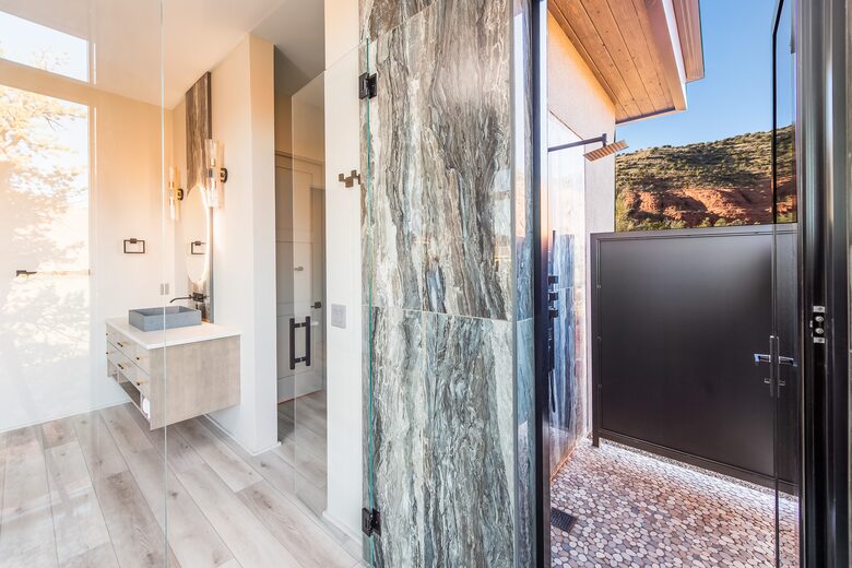 360° Views & Architectural Brilliance in Sedona - Sedona, Arizona