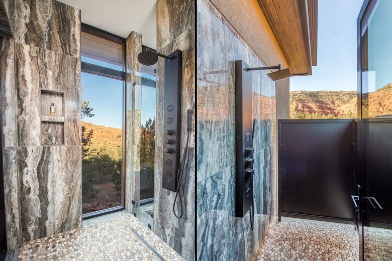 360° Views & Architectural Brilliance in Sedona - Sedona, Arizona