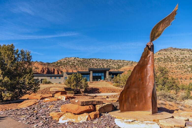 360° Views & Architectural Brilliance in Sedona - Sedona, Arizona