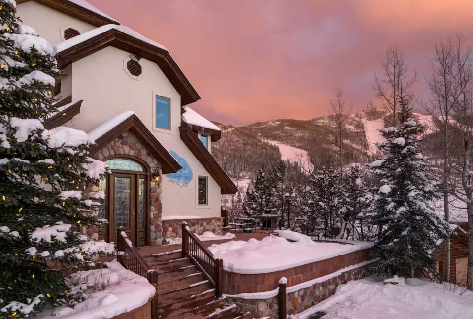 Edelweiss Chalet | Ski to Lift - Steamboat Springs, Colorado