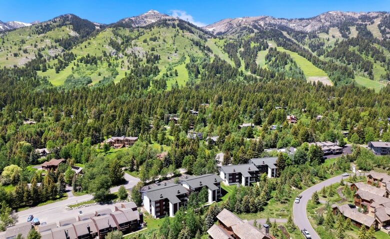 Charming Mountain Getaway in Jackson Hole - Jackson, Wyoming