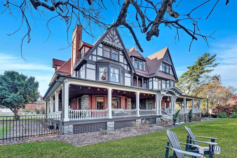 Historic Queen Anne Estate Near New York City - Montclair, New Jersey