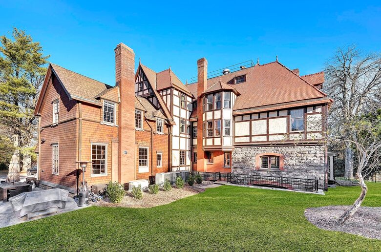 Historic Queen Anne Estate Near New York City - Montclair, New Jersey
