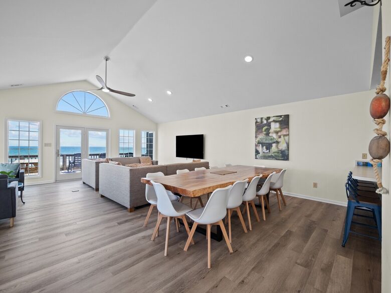 Exquisite Oceanfront Retreat with Endless Views - Emerald Isle, North Carolina