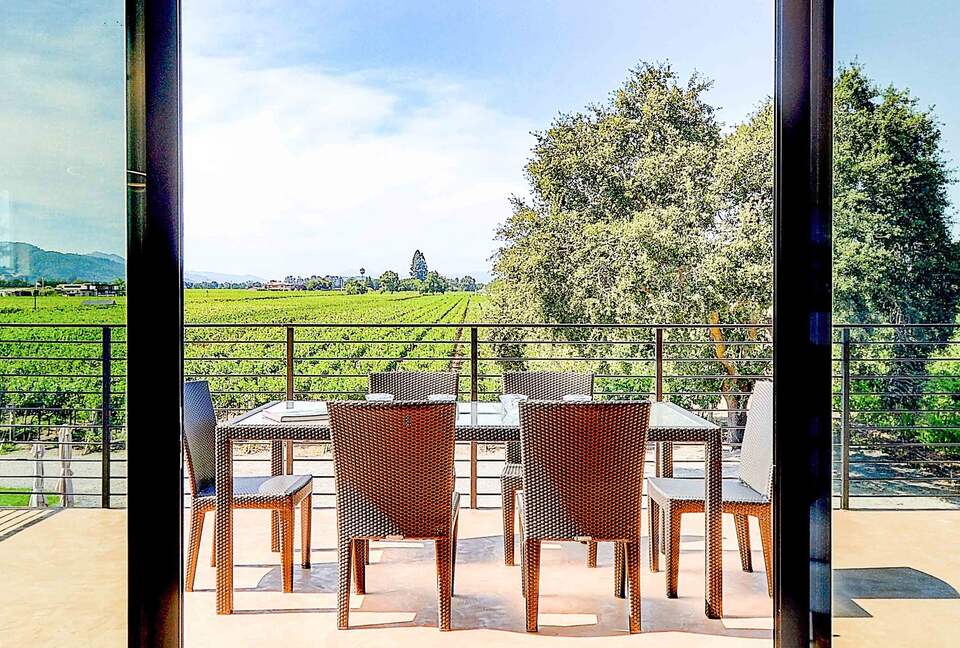 Napa Valley Escape in the Vineyards - Napa, California