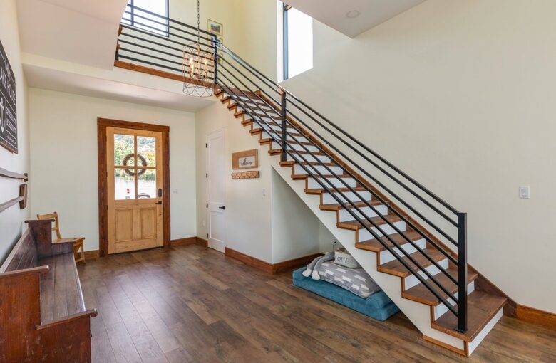 Breathtaking Lakefront Escape with Panoramic Views - Alexander City, Alabama