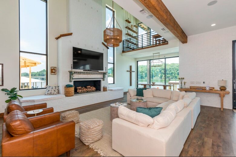 Breathtaking Lakefront Escape with Panoramic Views - Alexander City, Alabama