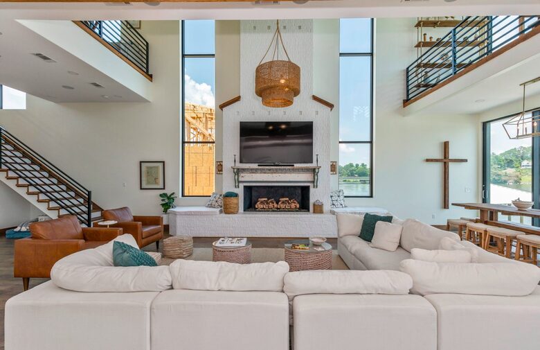 Breathtaking Lakefront Escape with Panoramic Views - Alexander City, Alabama