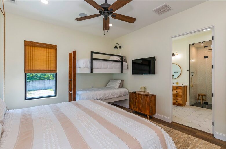 Breathtaking Lakefront Escape with Panoramic Views - Alexander City, Alabama