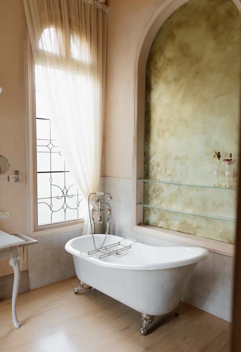 The Villa upstairs master ensuite