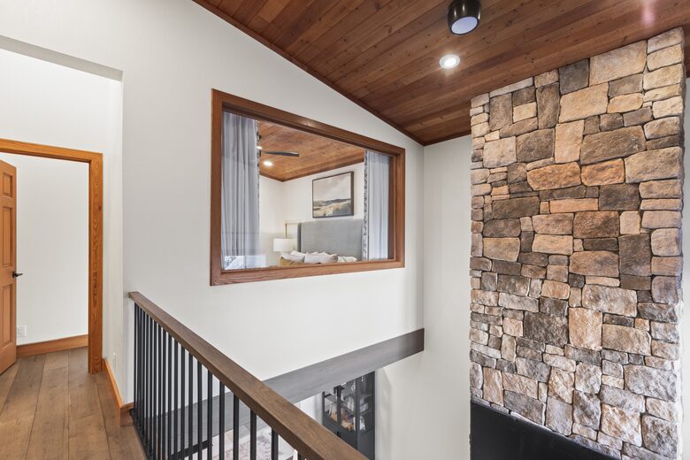 Sophisticated Boulder Creek Retreat - Park City, Utah