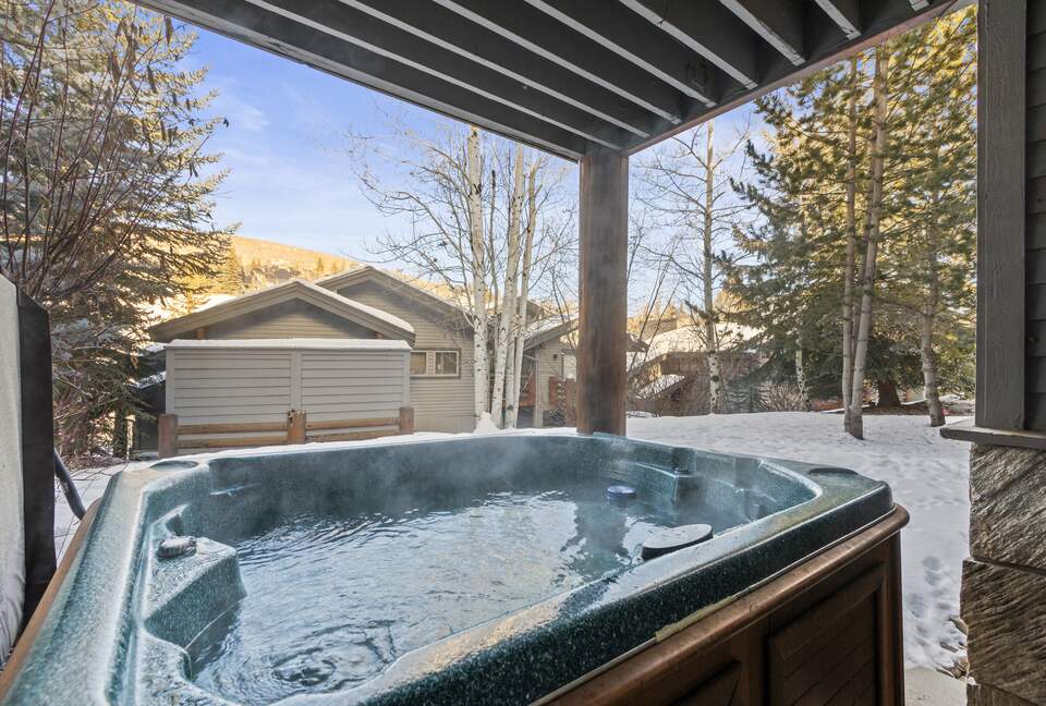 Sophisticated Boulder Creek Retreat - Park City, Utah
