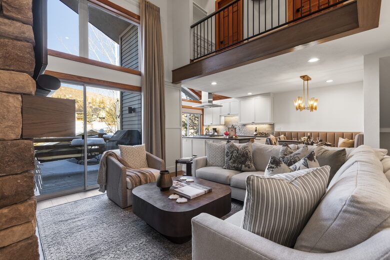 Sophisticated Boulder Creek Retreat - Park City, Utah
