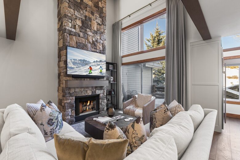 Sophisticated Boulder Creek Retreat - Park City, Utah