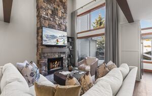 Sophisticated Boulder Creek Retreat - Park City, Utah
