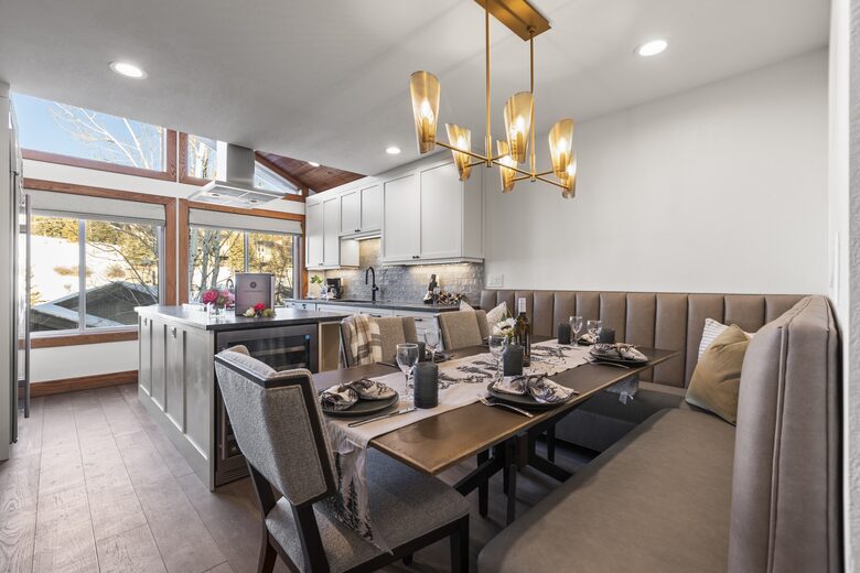 Sophisticated Boulder Creek Retreat - Park City, Utah