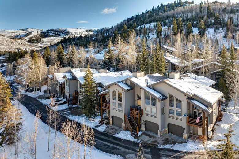 Sophisticated Boulder Creek Retreat - Park City, Utah