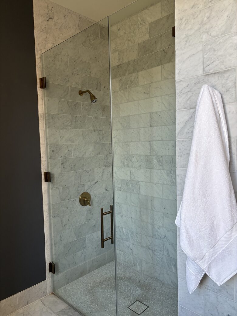 Guest suite shower
