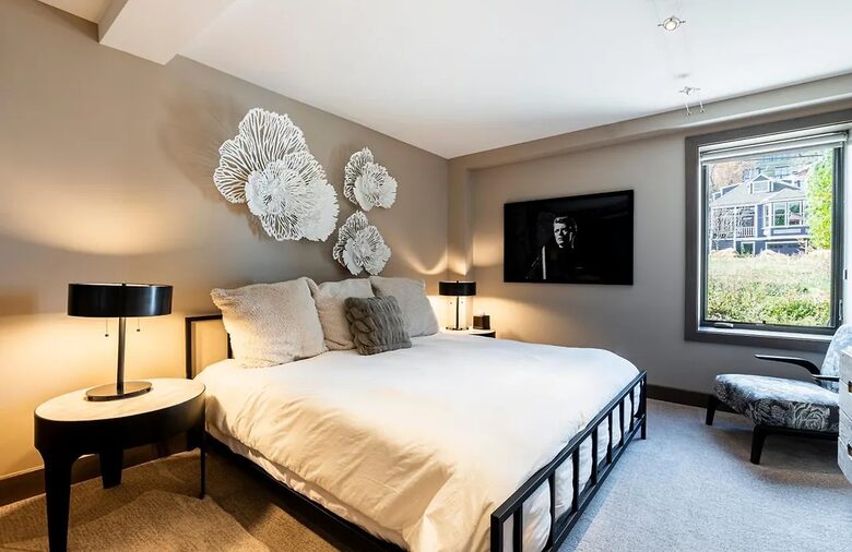 Park City Penthouse on Main Street with Rooftop Hot Tub - Park City, Utah