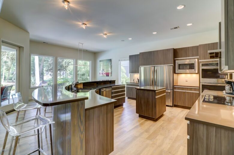 Grand Retreat in Sea Pines | Overlooking Harbour Town Golf - Hilton Head Island, South Carolina