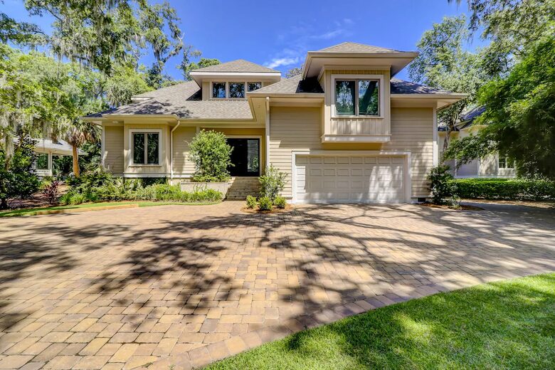 Grand Retreat in Sea Pines | Overlooking Harbour Town Golf - Hilton Head Island, South Carolina