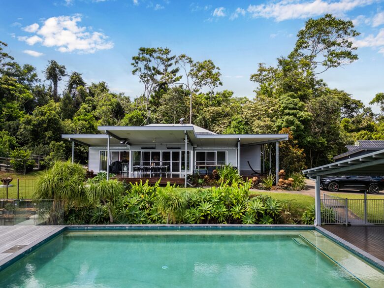 The Daintree near Byron Bay - Cudgera Creek, Australia