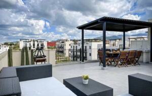 ROOF GARDEN