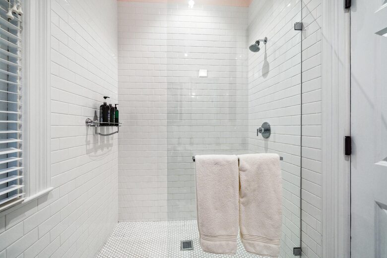2F Bathroom 1: Across the hall from Orchard