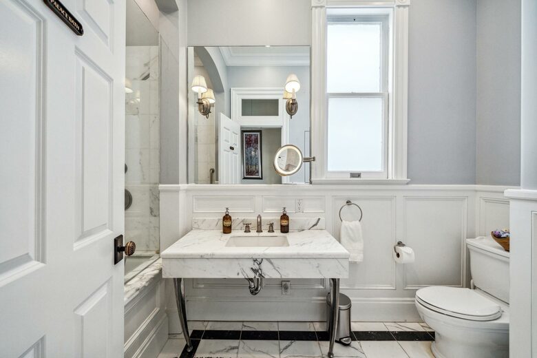 3F Palace Bath