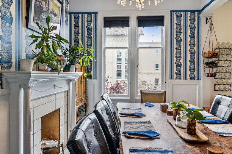 3F Kitchen & Dining Room