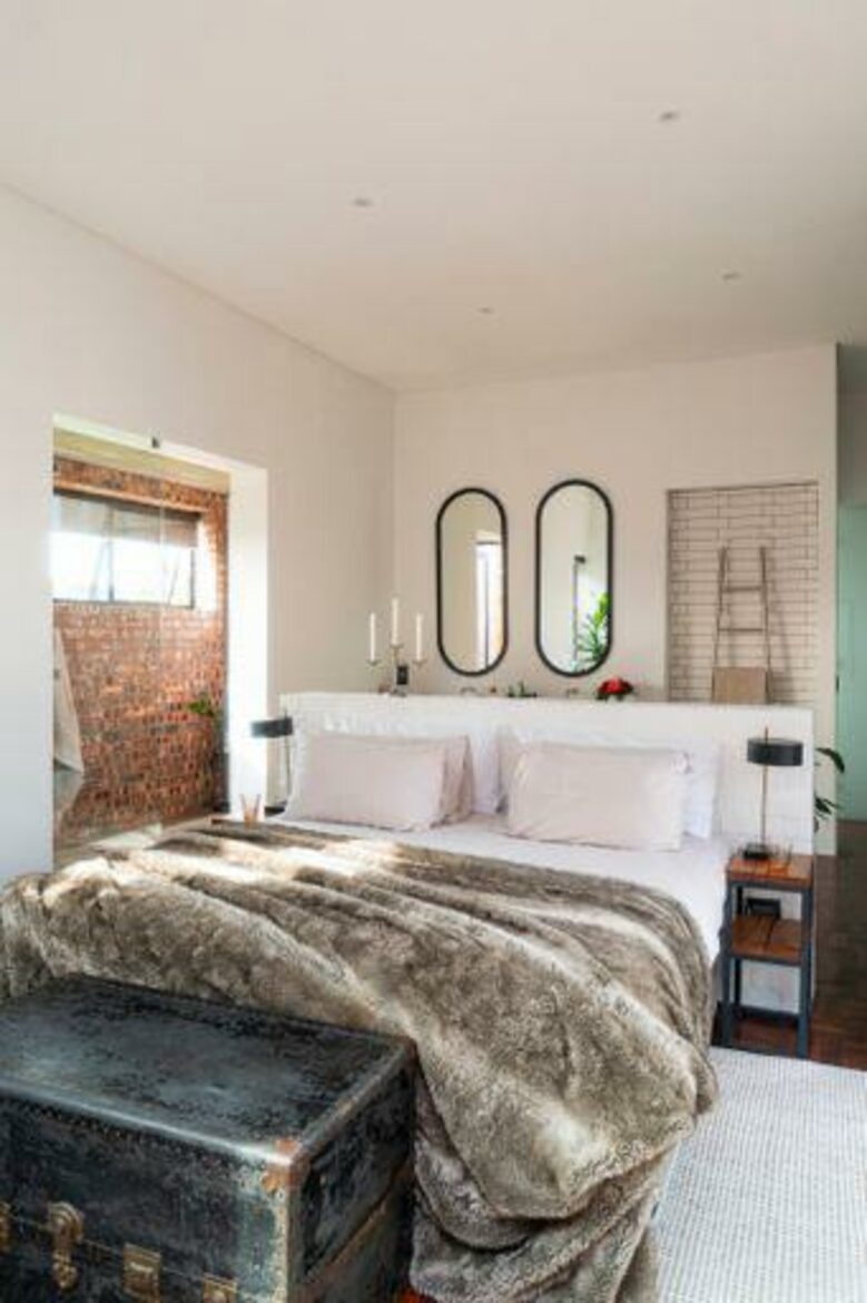 Sophisticated Farm Manor with Expansive Views and Luxurious Touches - Lynedoch, Stellenbosch, South Africa