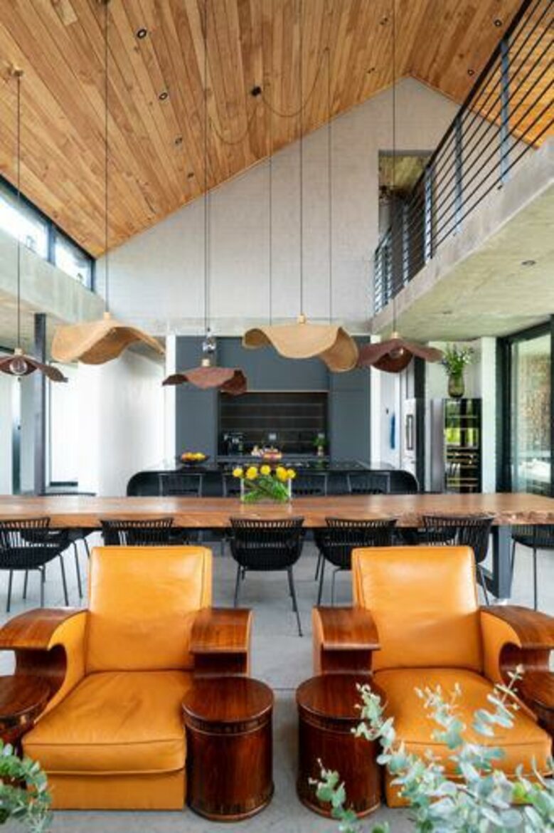 Sophisticated Farm Manor with Expansive Views and Luxurious Touches - Lynedoch, Stellenbosch, South Africa