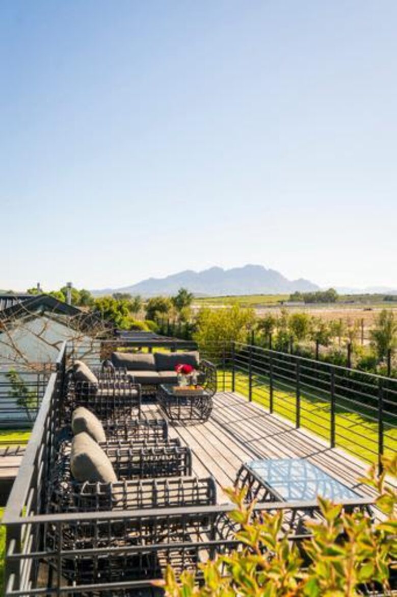 Sophisticated Farm Manor with Expansive Views and Luxurious Touches - Lynedoch, Stellenbosch, South Africa