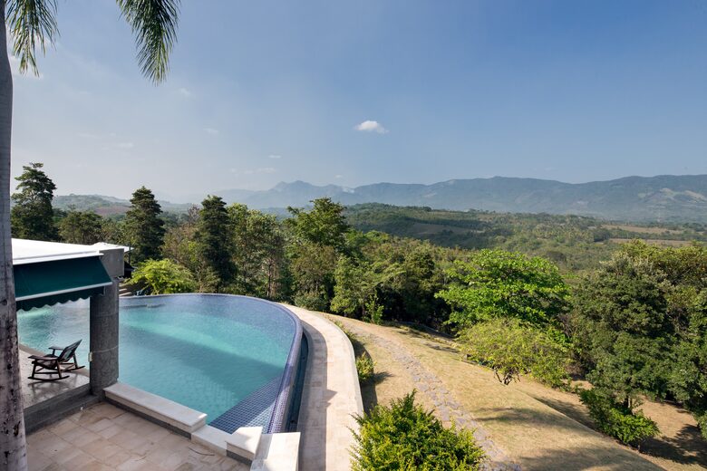 Contemporary Mountain Retreat in Santo Domingo - Pedro Brand, Santo Domingo, Dominican Republic