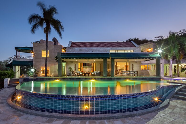 Contemporary Mountain Retreat in Santo Domingo - Pedro Brand, Santo Domingo, Dominican Republic