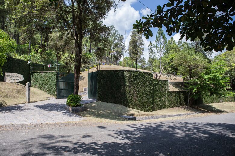 Contemporary Mountain Retreat in Santo Domingo - Pedro Brand, Santo Domingo, Dominican Republic