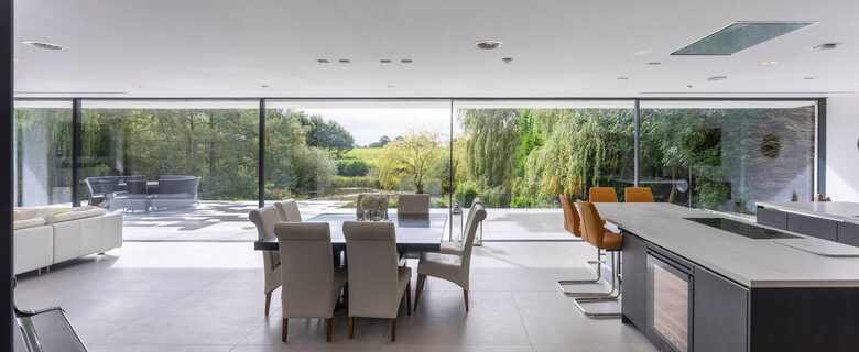 Sophisticated Countryside Estate with Private Par-3 - Knutsford, United Kingdom