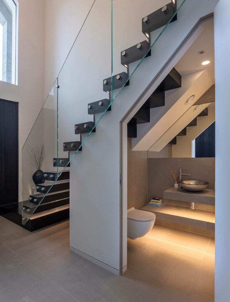 Sophisticated Countryside Estate with Private Par-3 - Knutsford, United Kingdom