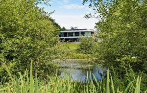 Sophisticated Countryside Estate with Private Par-3 - Knutsford, United Kingdom
