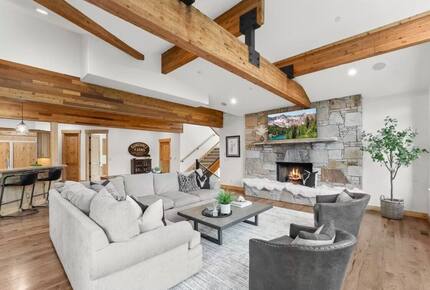 Elevated Deer Valley Retreat with Hot Tub, Sauna, & Private Shuttle - Park City, Utah