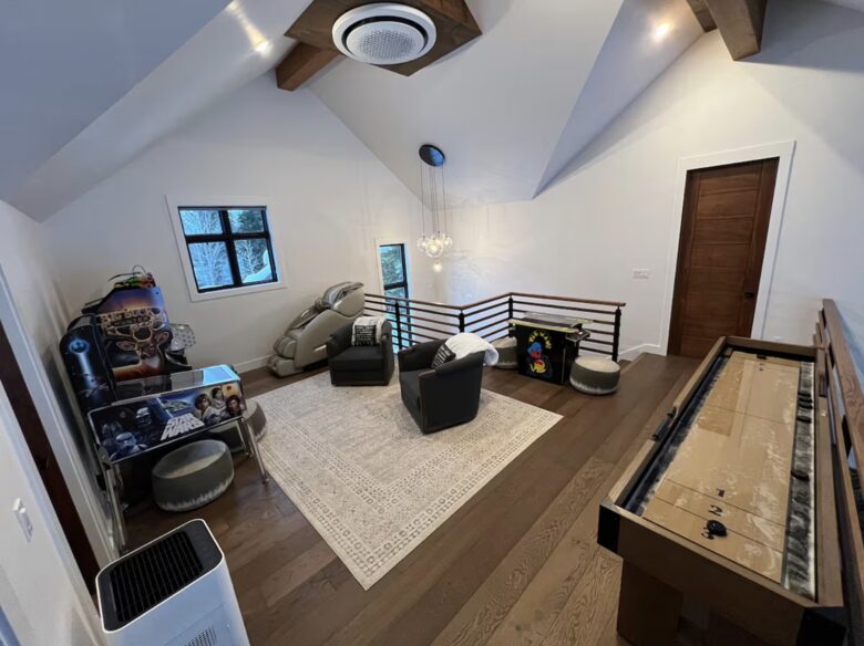 Ski-In/Ski-Out Modern Chalet in Tamarack Resort - Donnelly, Idaho