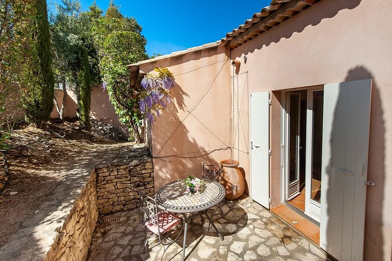 Refined Pont Royal Retreat with Heated Pool - Mallemort Pont Royal, France