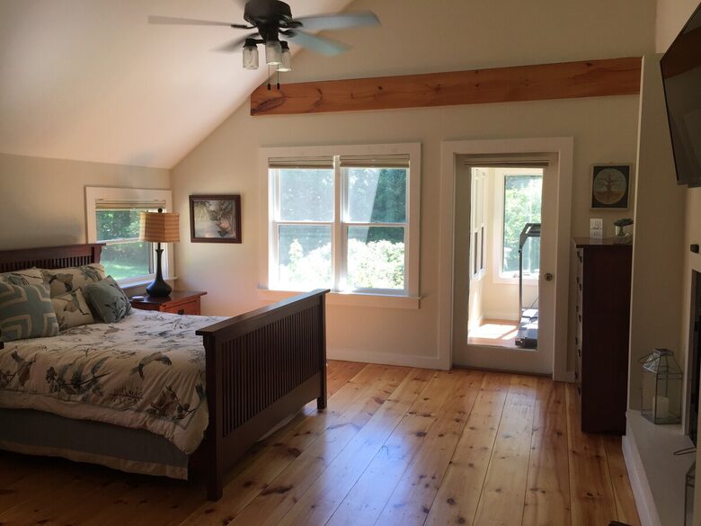 Saratoga Charming Country Haven on Expansive Pastures - Wilton, New York